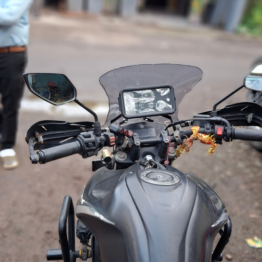 TOURING WINDSCREEN WITH GPS MOUNT YAMAHA FZ FZS_20260818_173049_0000