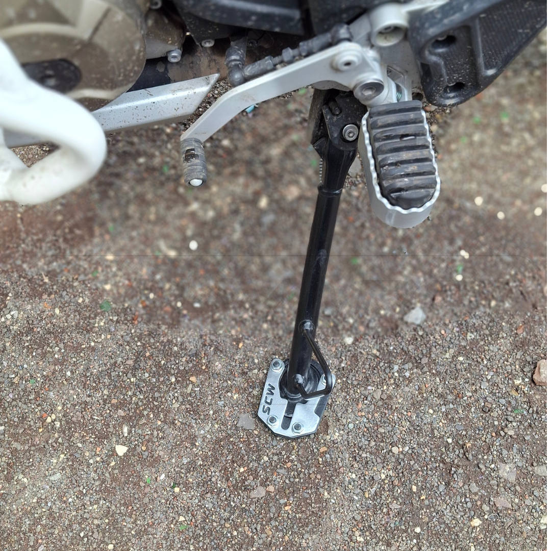 SIDE STAND SHOE FOR _ TVS RTX (7)_20260818_155759_0006