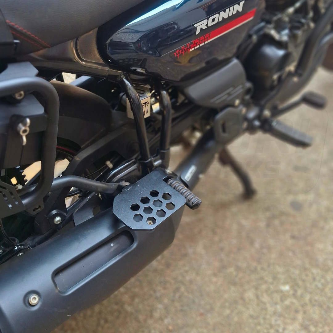 PILLION FOOTREST FOR _ TVS RONIN (4)_20261023_220437_0009